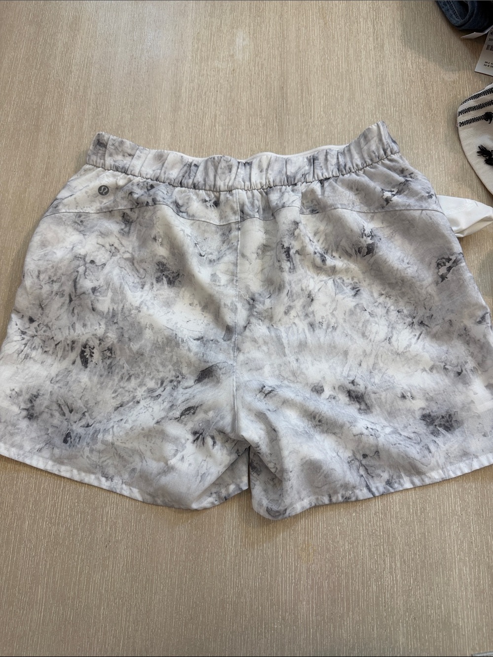 lululemon athletica Cloud Marble Grey Athletic Shorts ⛳️